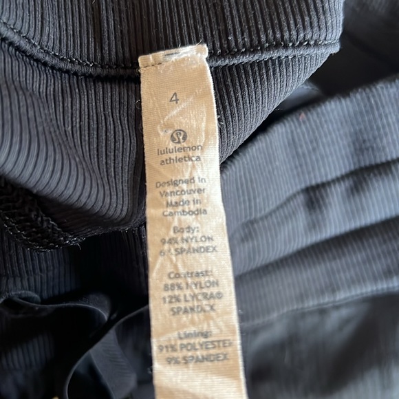 Lululemon capri length pants 4 - Picture 5 of 5